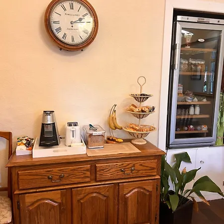 Henwick House Accommodation, Continental Breakfast Included-3